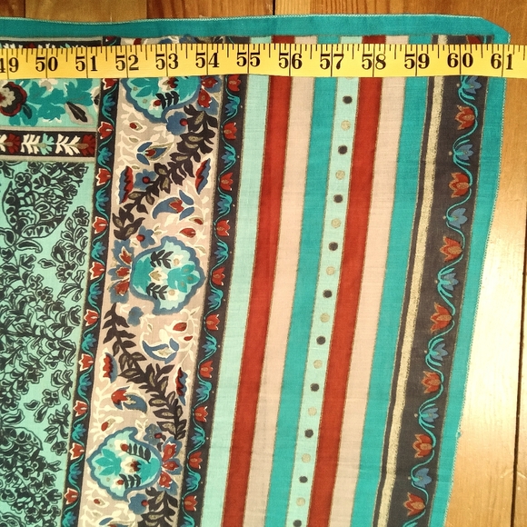 Emanuel Ungaro scarf - Picture 4 of 5